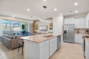 876 Paradise Drive (7).jpg