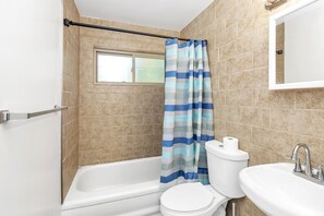 Sink, Bathroom, Indoors, Room, Toilet