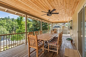 Nature, Outdoors, Scenery, Indoors, Hardwood
