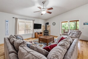 Architecture, Building, Furniture, Indoors, Living Room