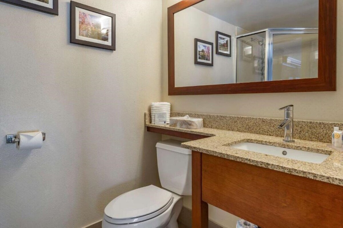 Enjoy a cozy stay near New York City!