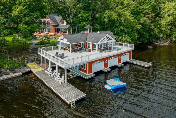 Cottage &amp; Boathouse