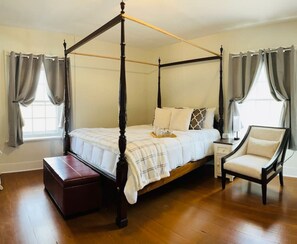 Queen bedroom
