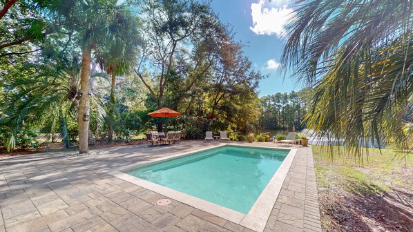 Private Pool with Views of the Lagoon