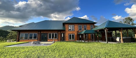 Grass,Outdoors,Shelter,Lawn,Chair