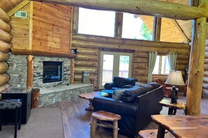 Indoors, Furniture, Living Room, Fireplace, Hardwood