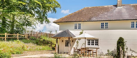 Crumpet Cottage, Chebbard, Dorchester: Relax and unwind in this idyllic retreat