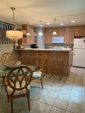 kitchen & eating area