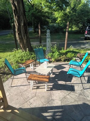 have a cocktail under the tree!