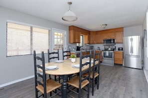 Fully Equipped Kitchen/Dining Room