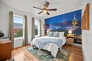 Queen Bedroom (1)