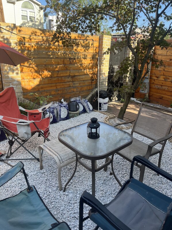 Outdoor dining