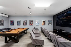 After a long day, what about a nice movie for the kids?? Great time to enjoy! If you are here for working purposes, we can convert this room into a conference room space!