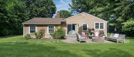 A really large back yard makes room for plenty of activities and nice bbqs!