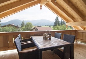 1) Luxuriöse Ferienwohnung Chalet im Ahornwinkl, 97 m²-unsere luxuriöse Ferienwohnung