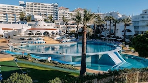 Outdoor Swimming pool