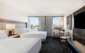 Unit with 2 Queen size beds. Exact unit will be assigned upon arrival. Views, colors and decor may vary.