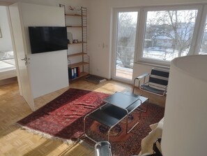 Wohnzimer, Internet Fernsehen, Balkon