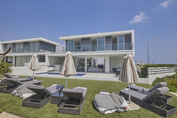 Villa Nancy, Stunning and New 3BDR Protaras Villa, Close to the Beach