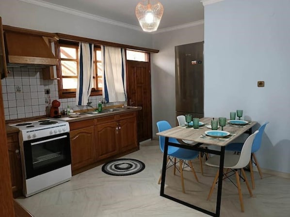 Kitchen - dining area