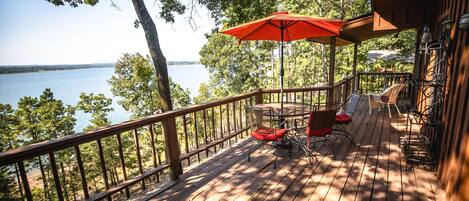 Lounge & dine with stunning water views on the spacious back deck