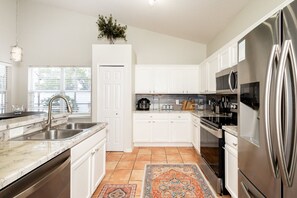 Fully furnished and equipped kitchen