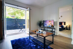 Living Room / Lounge