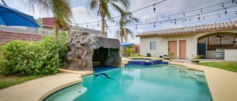 Yuma Vacation Rental | 5BR | 5BA | 3,200 Sq Ft | 1 Step Required