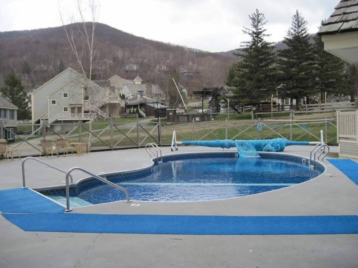 1st Floor Mountain View Suite Ski On/Off At Jiminy- Fully Redone Decor