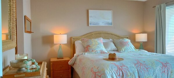 King master suite with ensuite bath and extra airbed