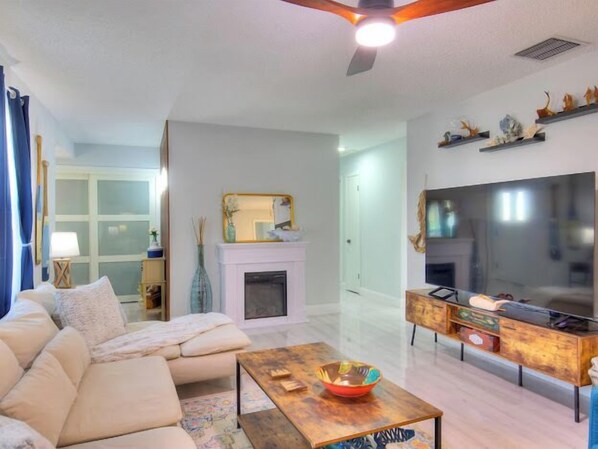 Living area with electric fireplace
