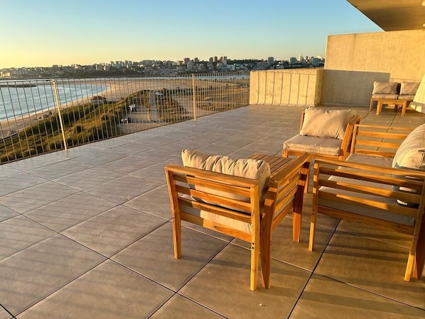 80 sqm terrace with ocean view.