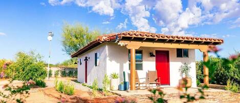 Enjoy a charming desert vibe at Cardinal Casita in North Scottsdale