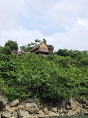 Cabin Suite Above the Sea 