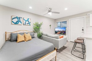 Living and sleeping area
