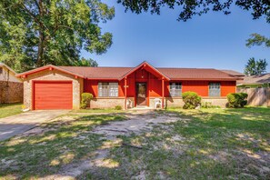 House Exterior | Lockbox Entry