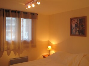 Cristal-2-chambre-lit-double-location-appartement-chalet-Les-Gets