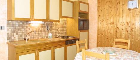 Forge-A-cuisine-location-appartement-chalet-Les-Gets