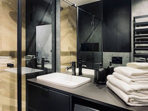 Bain
