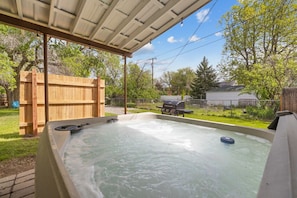 Bain à remous extérieur