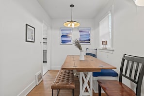 Dining Room with seating for 6+