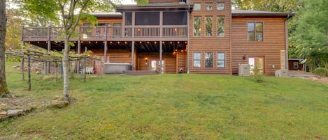 Ellijay Vacation Rental | 5BR | 3.5BA | Stairs Required | 6,200 Sq Ft
