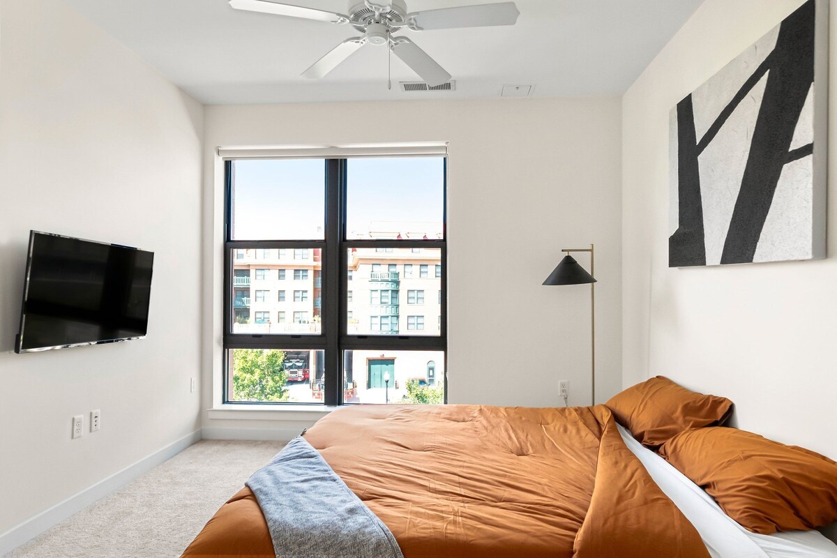 Lux Alexandria 1-Bedroom Arlington, VA near Airport and Crystal City Center