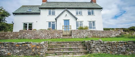 Windy Walls - 3 Bedroom Holiday Home - Rhossili (3740)
