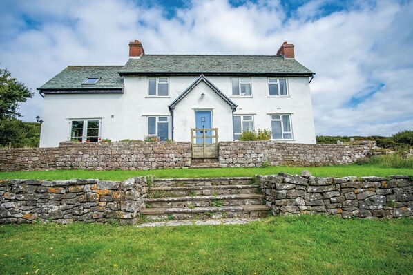 Windy Walls -  3 Bedroom Holiday Home - Rhossili (3740)