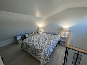 Loft Bedroom with Queen Bed