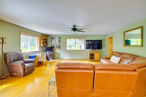 Living Room | Wood-Burning Stove | Workstation | Flat-Screen TV | Books