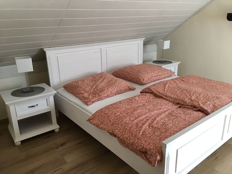 Doppelbett für 2 Personen