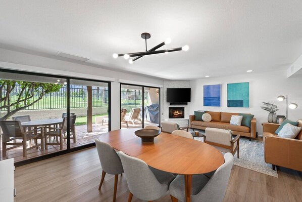 Living Room (1)