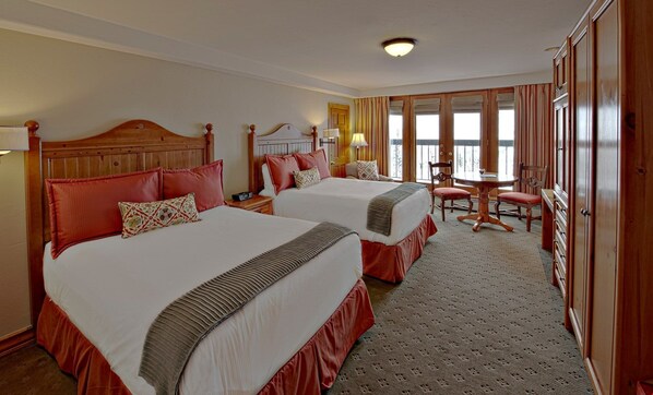 Get a good night's sleep in the luxurious queen beds.